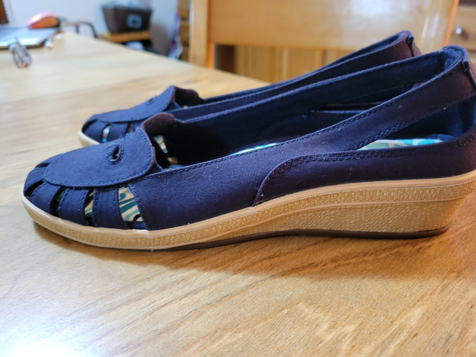 Slingback Ventilated Shallow Toe Wedged Flats By Grasshopper Sz 9M VERY CLEAN