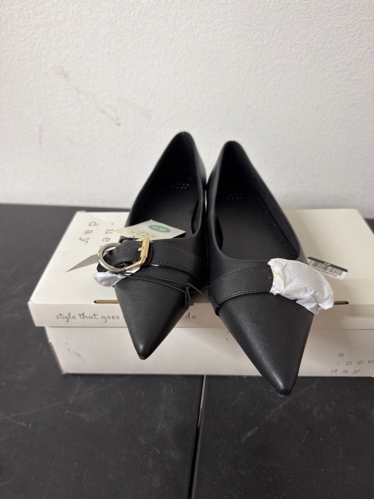 a new day shoes Valentina Flats 8 1/2 B.6