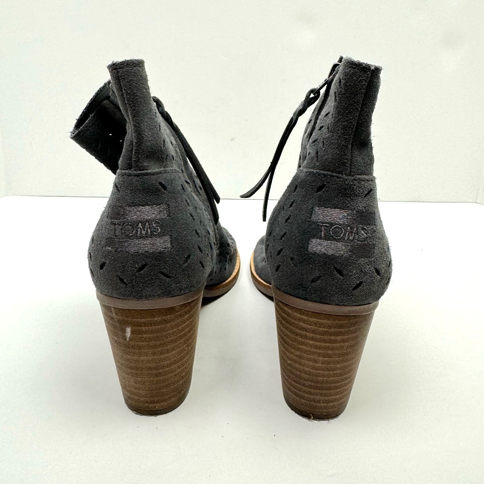 TOMS 8 Majorca Gray Suede Leather Perforated Open Toe Ankle Bootie Heeled Sandal