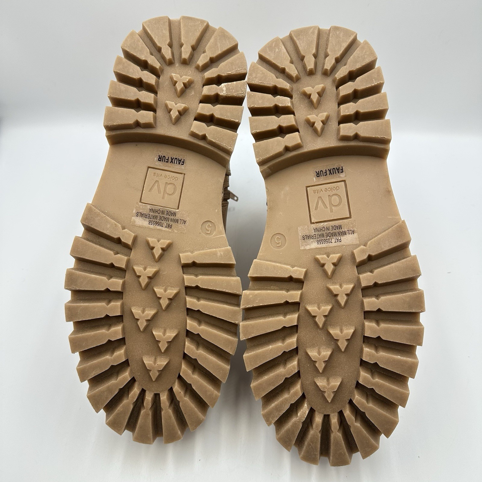 Dolce Vita Chunky Boot Gold Shimmer Girls 5 See photos for Comparison Lug Zip