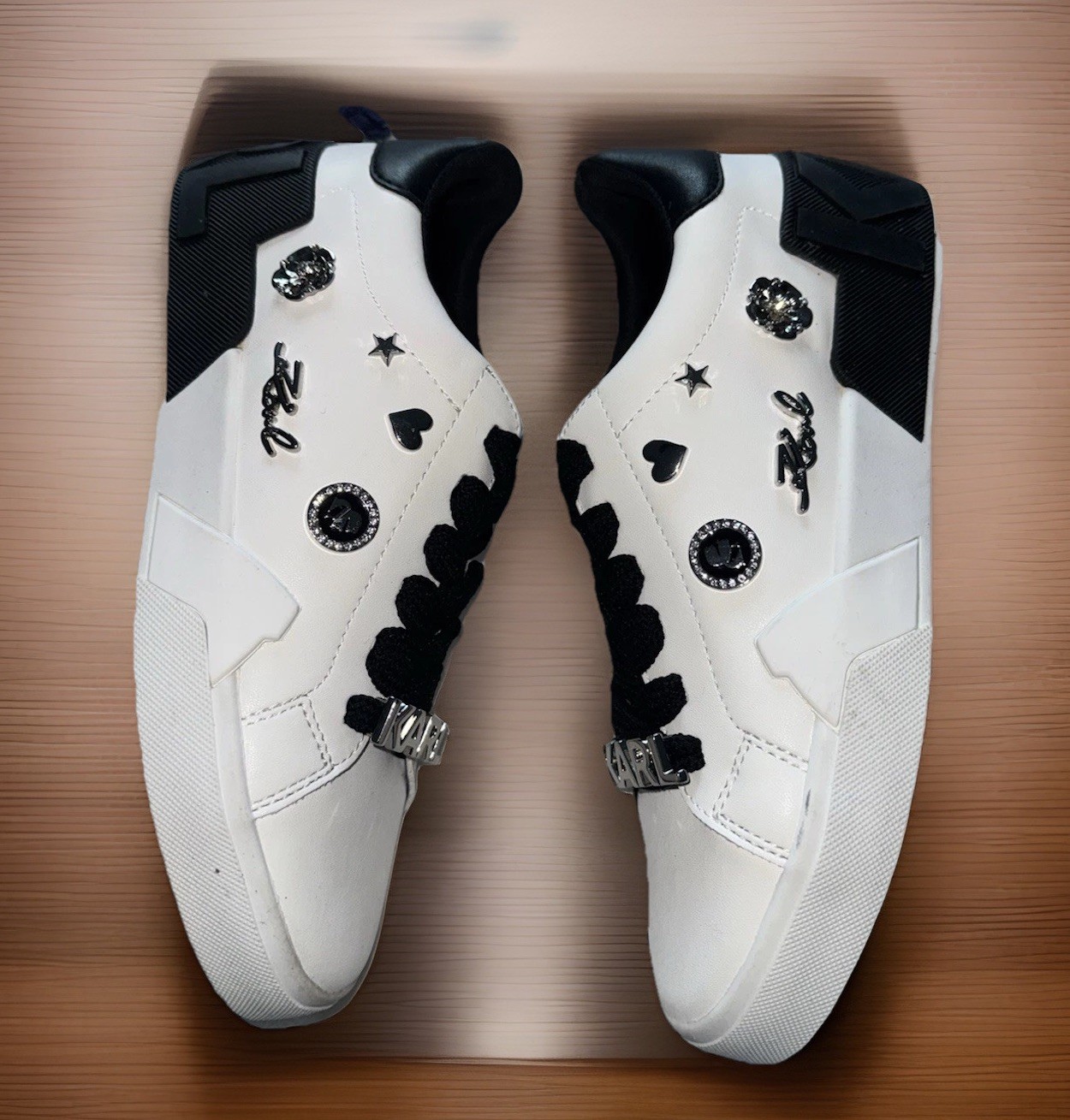 New Karl Lagerfeld Women White/Black Paris Maddish Logo Sneakers,Sz. 7; 8.5 M