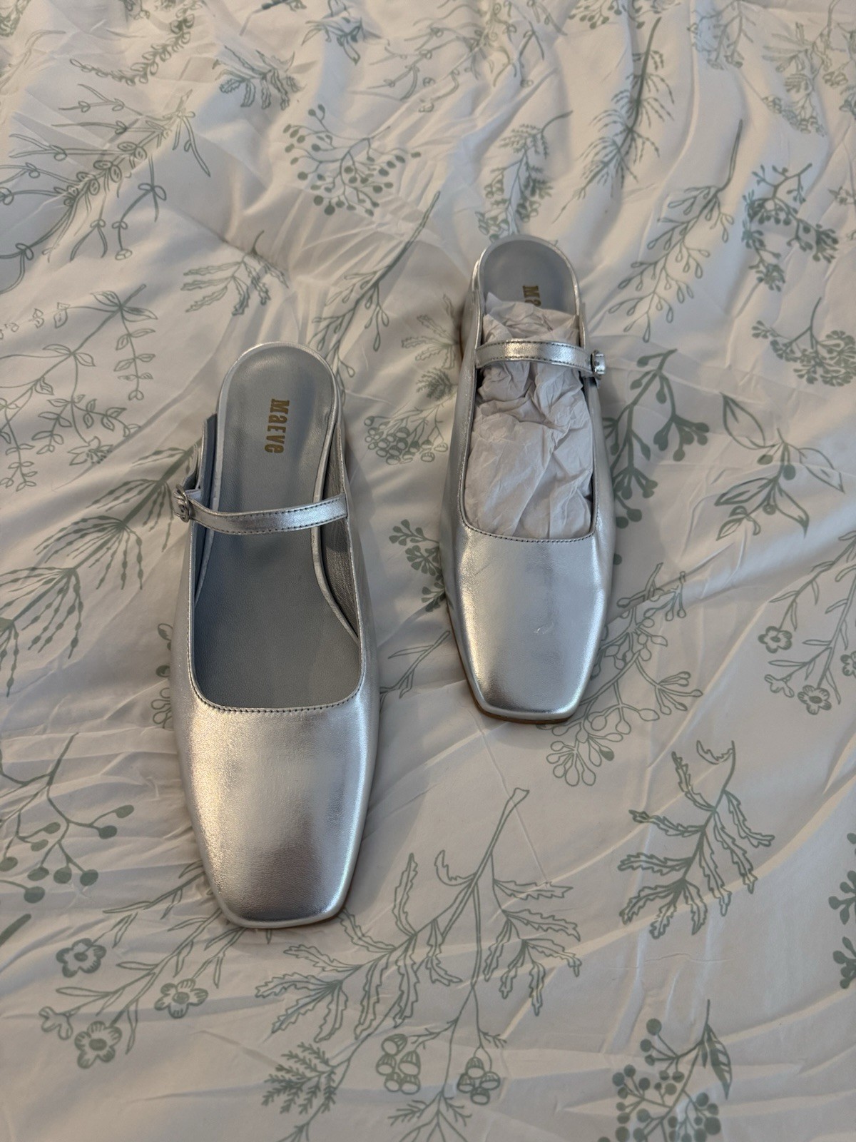 Maeve by Anthropology Women’s Silver Slip On 39 Made In Portugal New