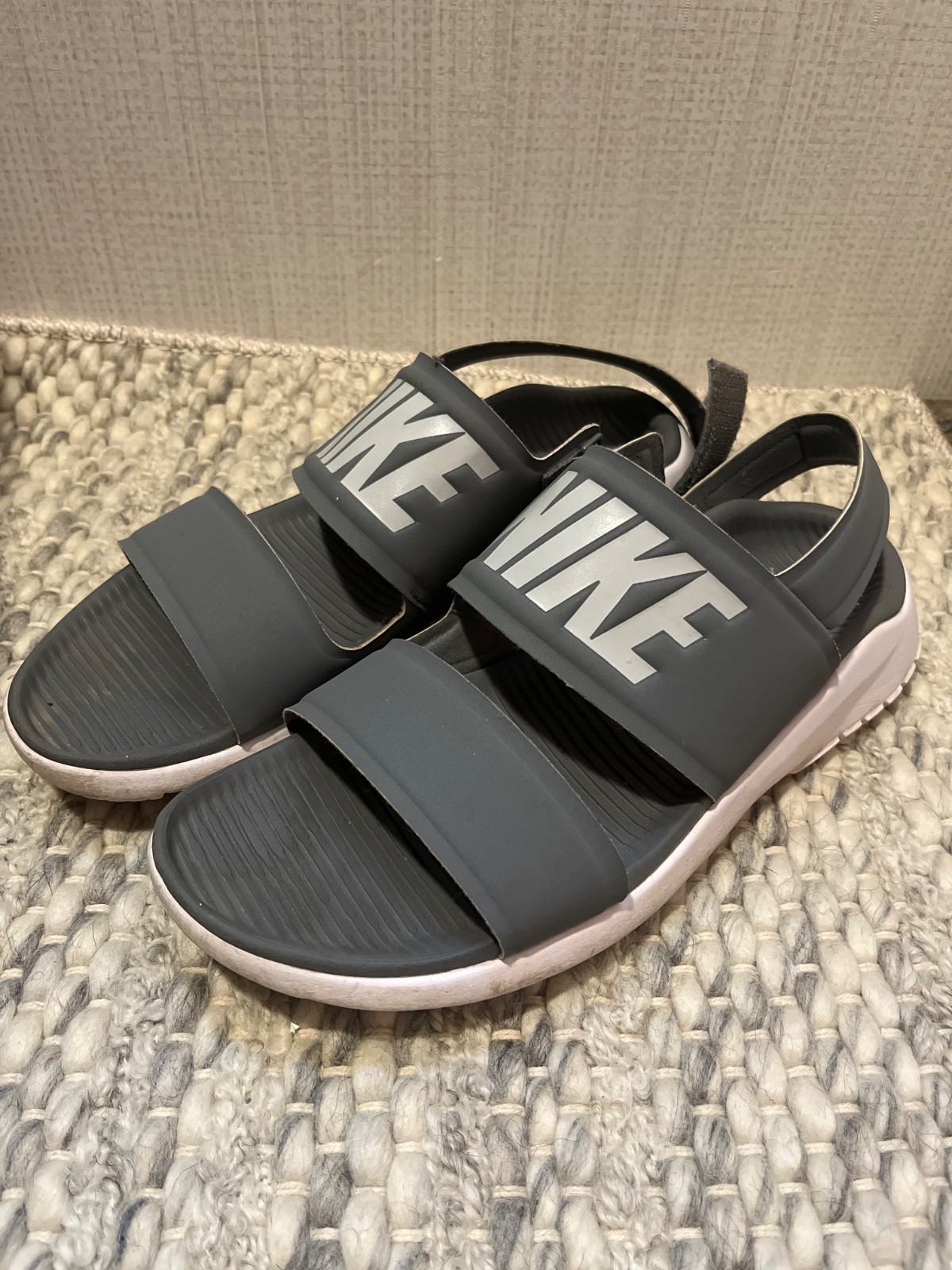 Size 9 – Nike Tanjun Sandal Cool Grey