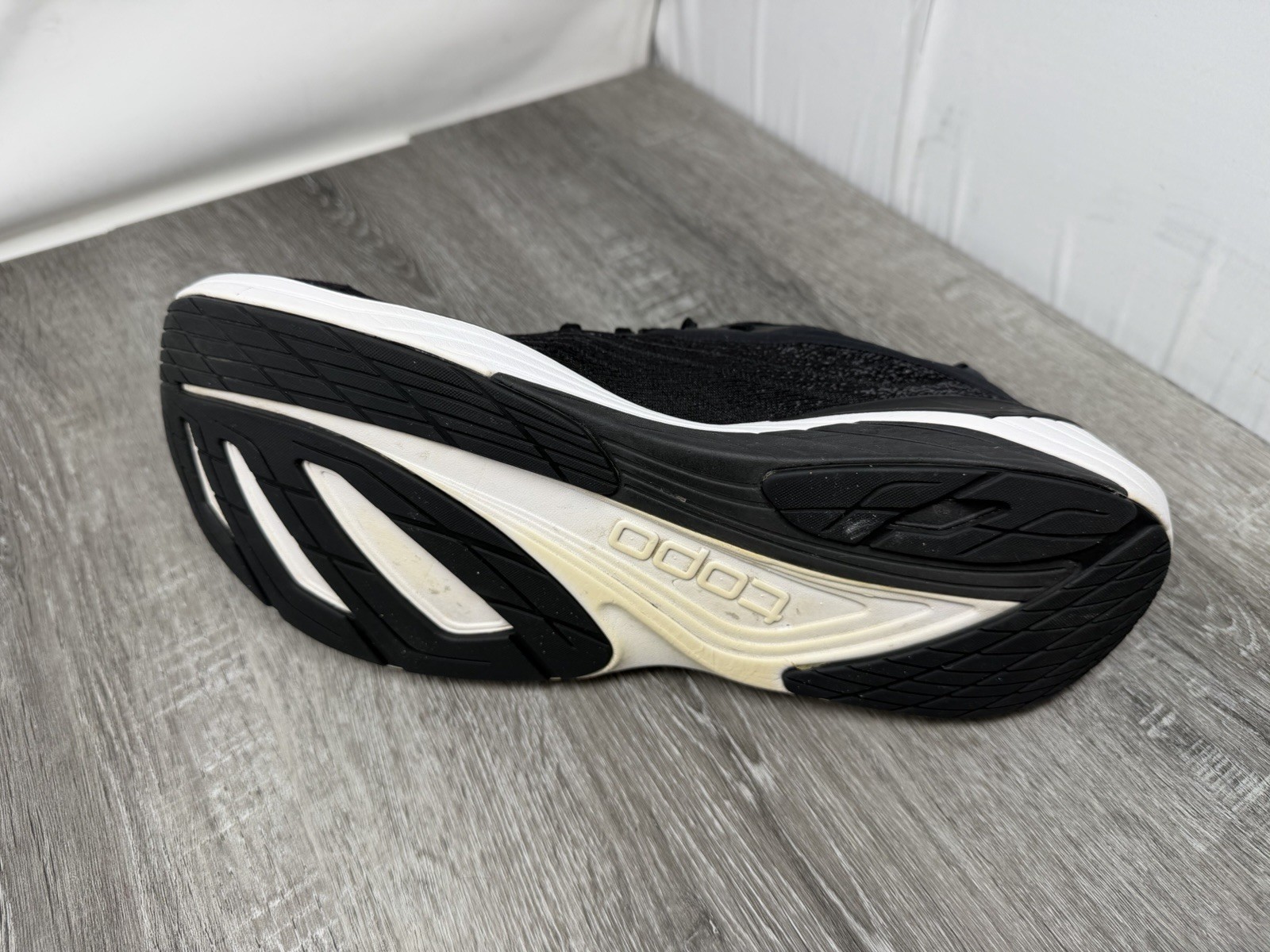 Topo Athletic Ultrafly 5 Shoes Black White Athletic Running Women’s US SIZE 11