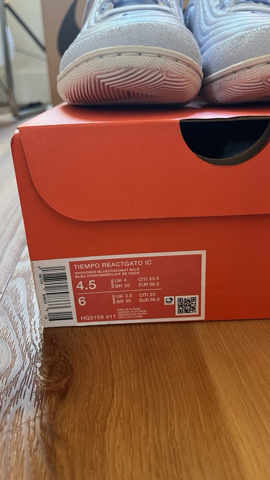 Nike Tiempo React Gato IC Men’s 4.5 Women’s 6