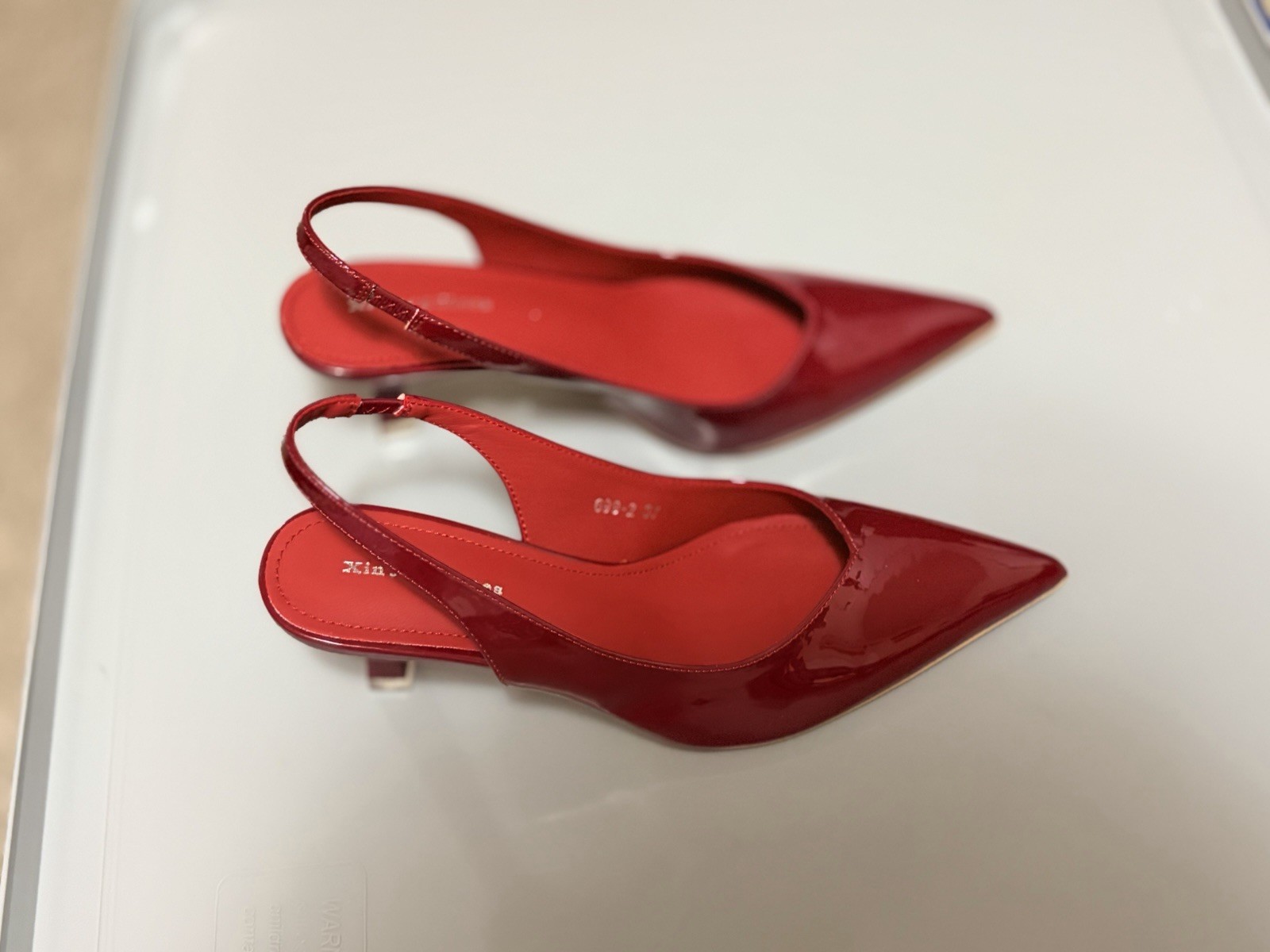 Xin Jing Shoes Women’s Red Patent Leather Pointed Toe Slingback Kitten EU 37