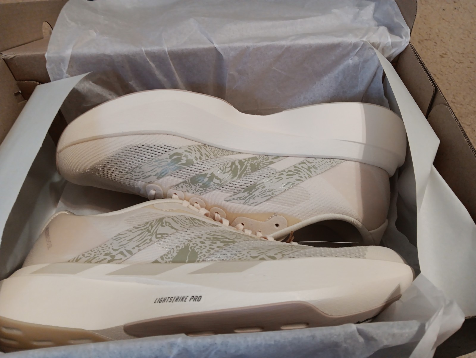 WOMEN’S ADIDAS ADIZERO EVO SL W RUNNING SHOES SIZE 9 NIB WONDER WHITE KI6951