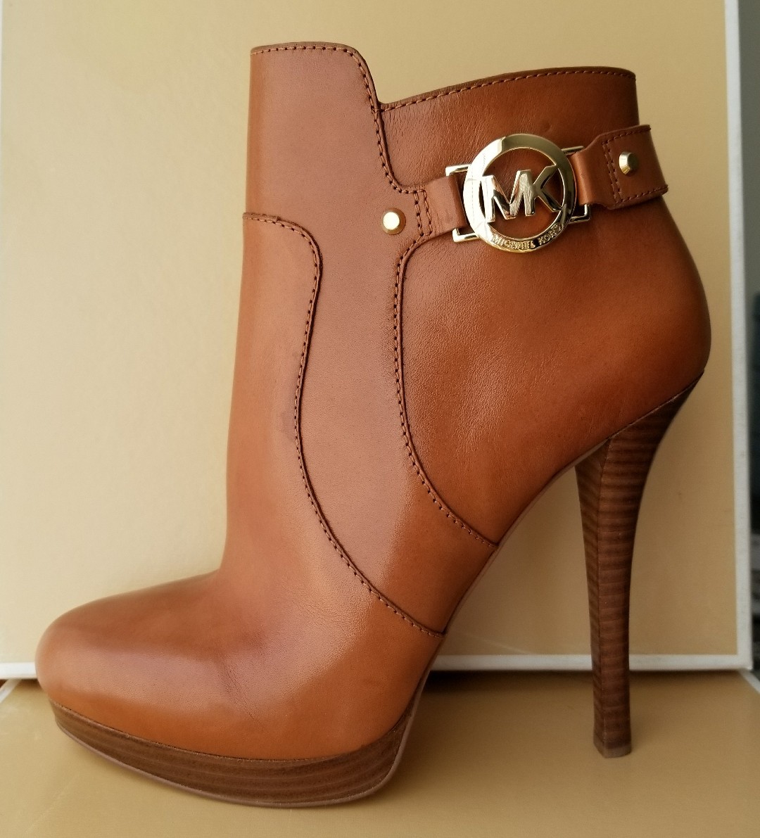 MICHAEL KORS WYATT GOLD MK LOGO ZIPPER ANKLE BOOTS US 9.5 10 11 I LOVE SHOES