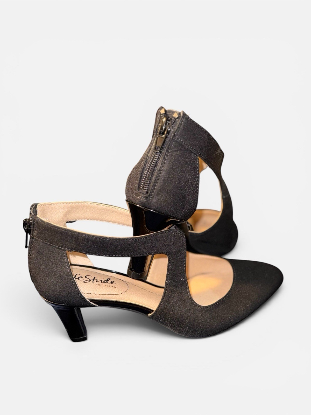 LifeStride Women’s Soft System Black Suede Kitten Heels, Size 7.5 Wide EUC