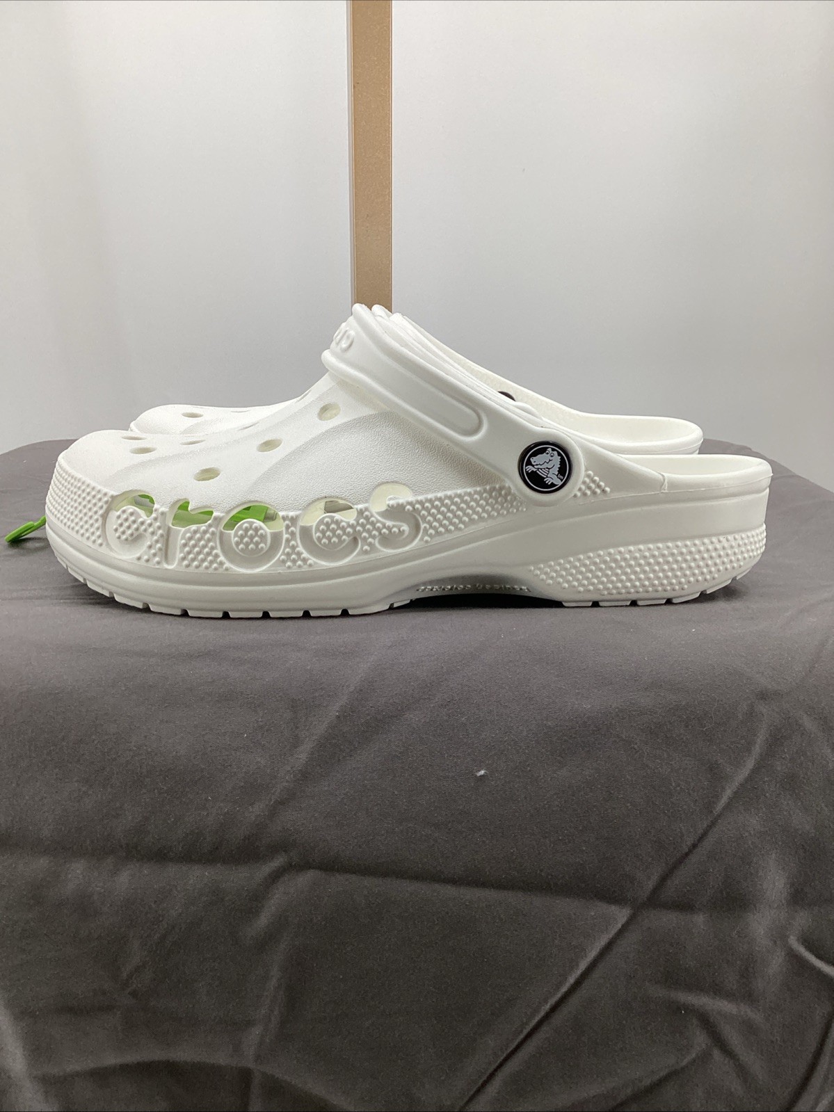 Crocs Adult Baya Clogs in White Size Men’s 5, Women’s 7 NWT