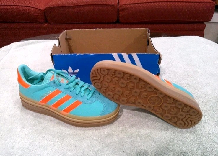 🔥 Women’s Adidas Gazelle Bold Platform Shoes Sz 9 Mint Impact/ Orange IG4386