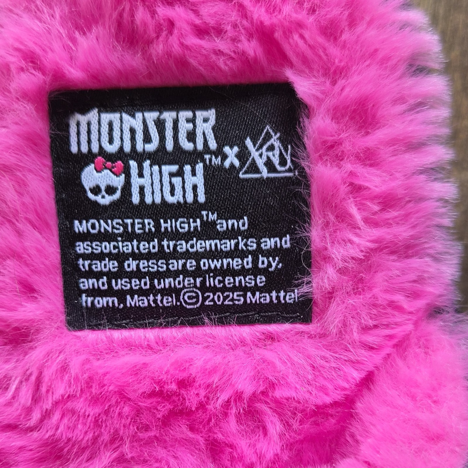 Monster High YRU Slippers Womens 5-6