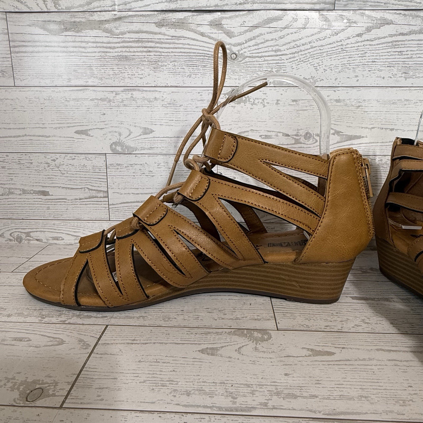 TRASH Ankle Sandals Sz 8 Gladiator Lace up Strappy Boho Cottagecore Coastal Chic