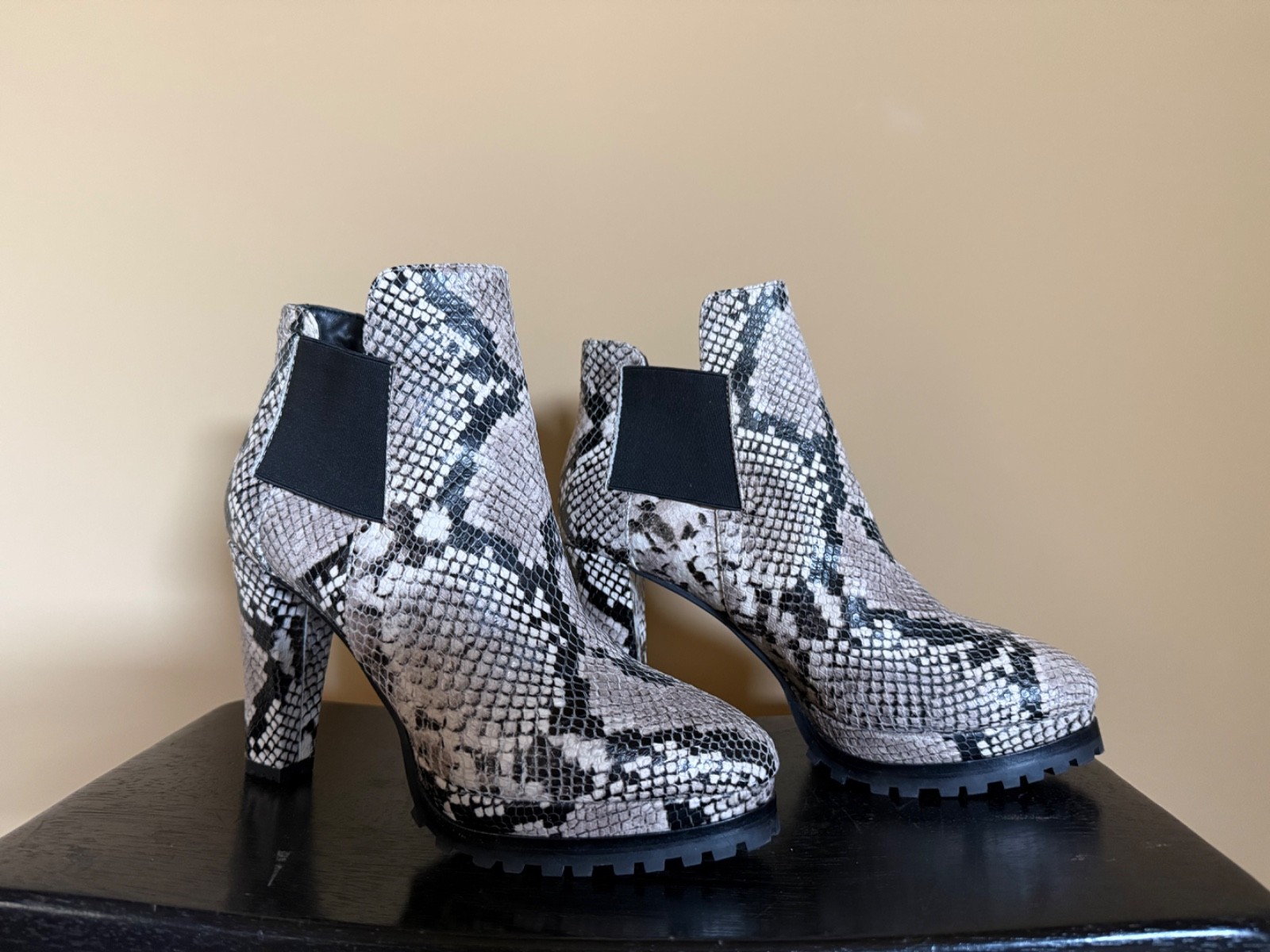 AllSaints Sardis Snake Embossed Chelsea Boots Lug Sole Platform EU39 US8.5