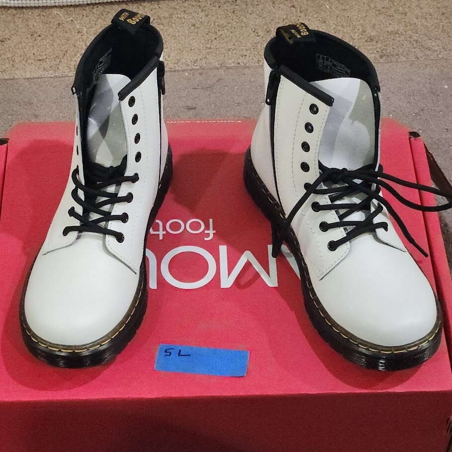 Dr Martens Zavala J Leather Ankle Boots Size Womens 5 Mens 4 White LA004 Church