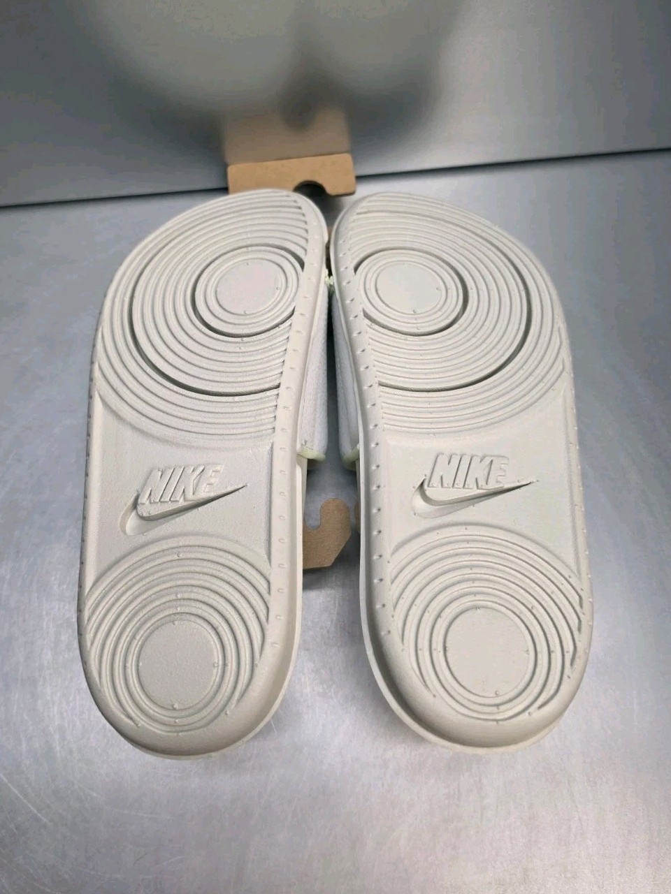Nike Offcourt Slide Sandals Womens Size 7 Foam Cushioned Pale Green Slip On New