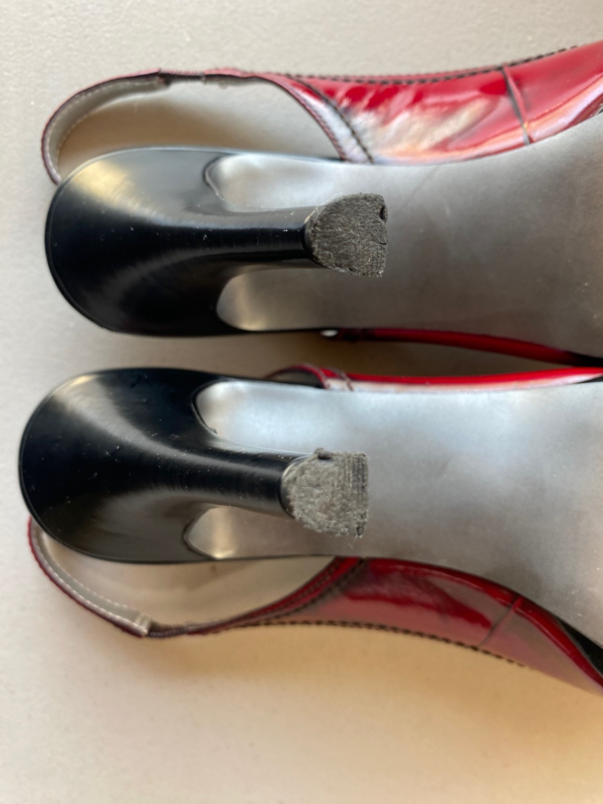 Tahari Women’s Sling Back Heels, Size 8, Black and Bordeaux