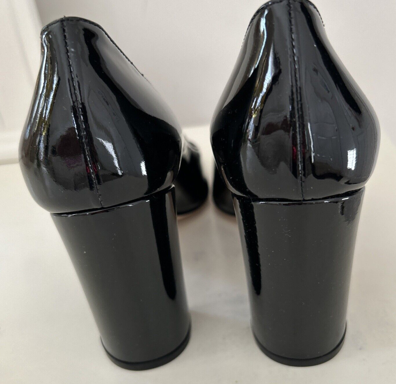 Gianvito Rossi Black patent Leather Block Heel Semi Round Toe Shoes Size 38