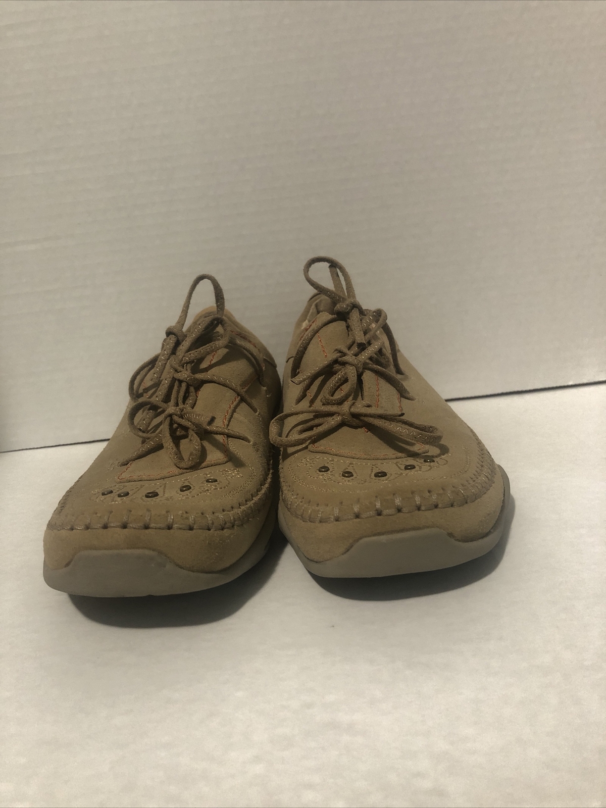 Michelle K Womens Shoes- Size 6.5-Tan Suede Leather SN32090 Euc Free shipping