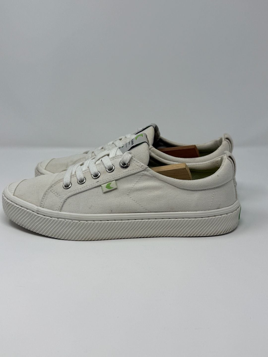 Cariuma OCA Low Off-White Canvas Sneakers eco friendly casual