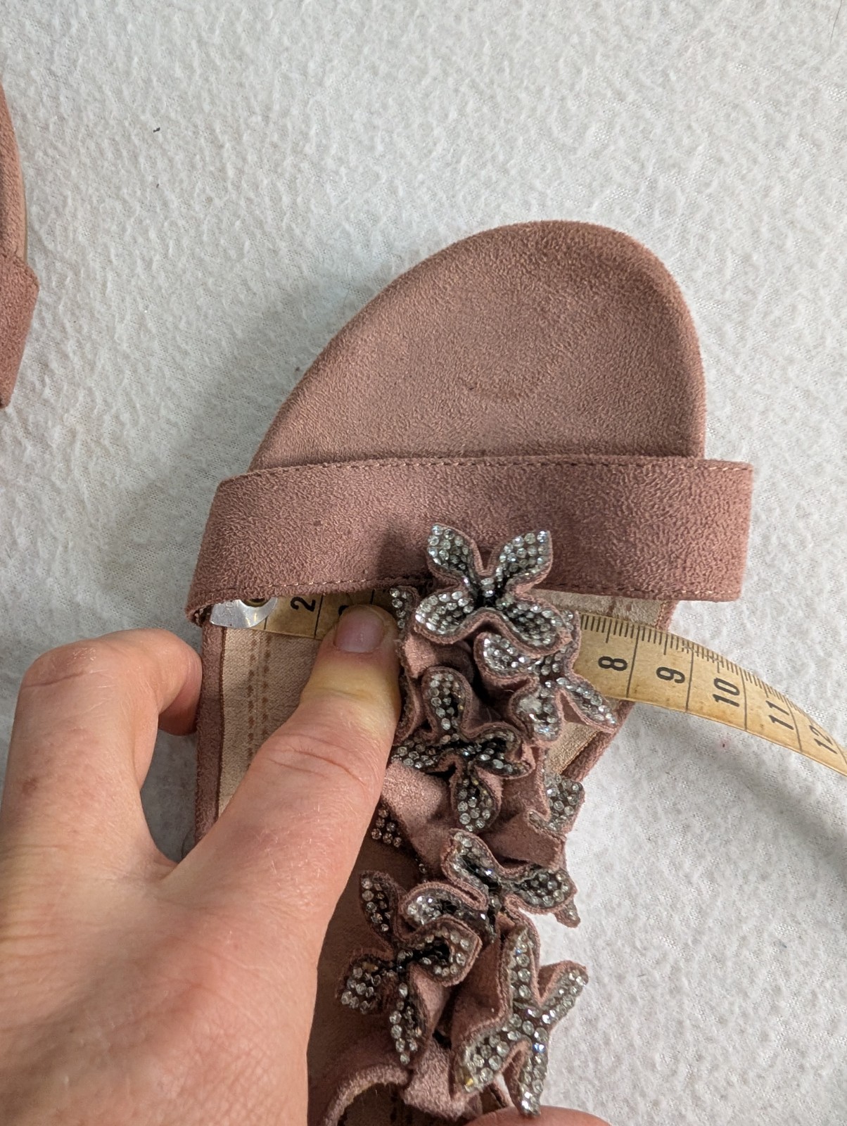 ​AMEISE Lachy Mauve Suede Wedge Sandals Floral Rhinestone Bling Size 37 AU6