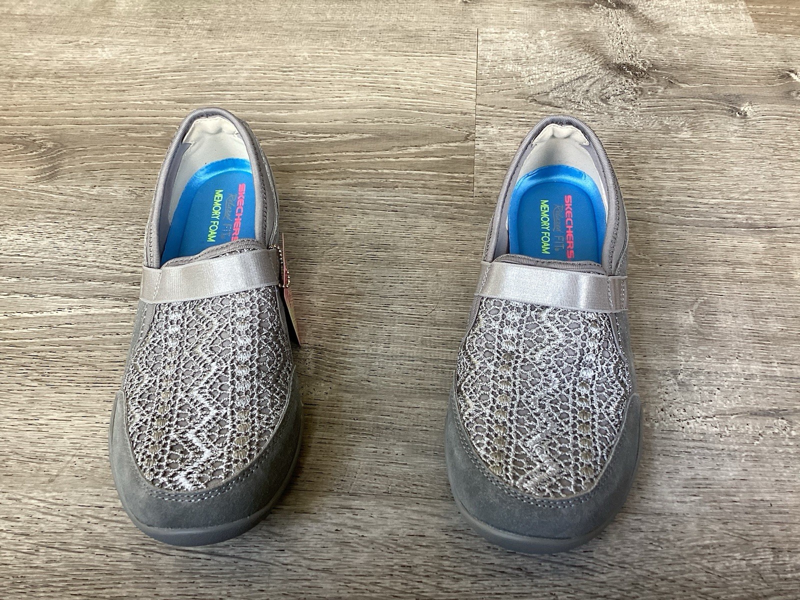 Skechers Womens Breathe Easy Relaxed Fit Size 9.5 Slip On Shoes Gray 88000DS