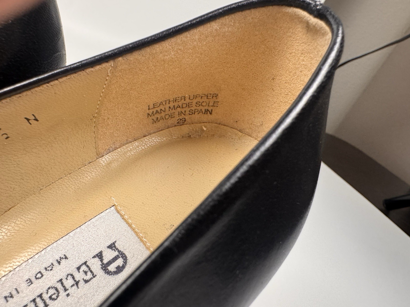 ETIENNE AIGNER Black Vintage Leather pumps, Grosgrain Bow with Logo 8.5 Narrow