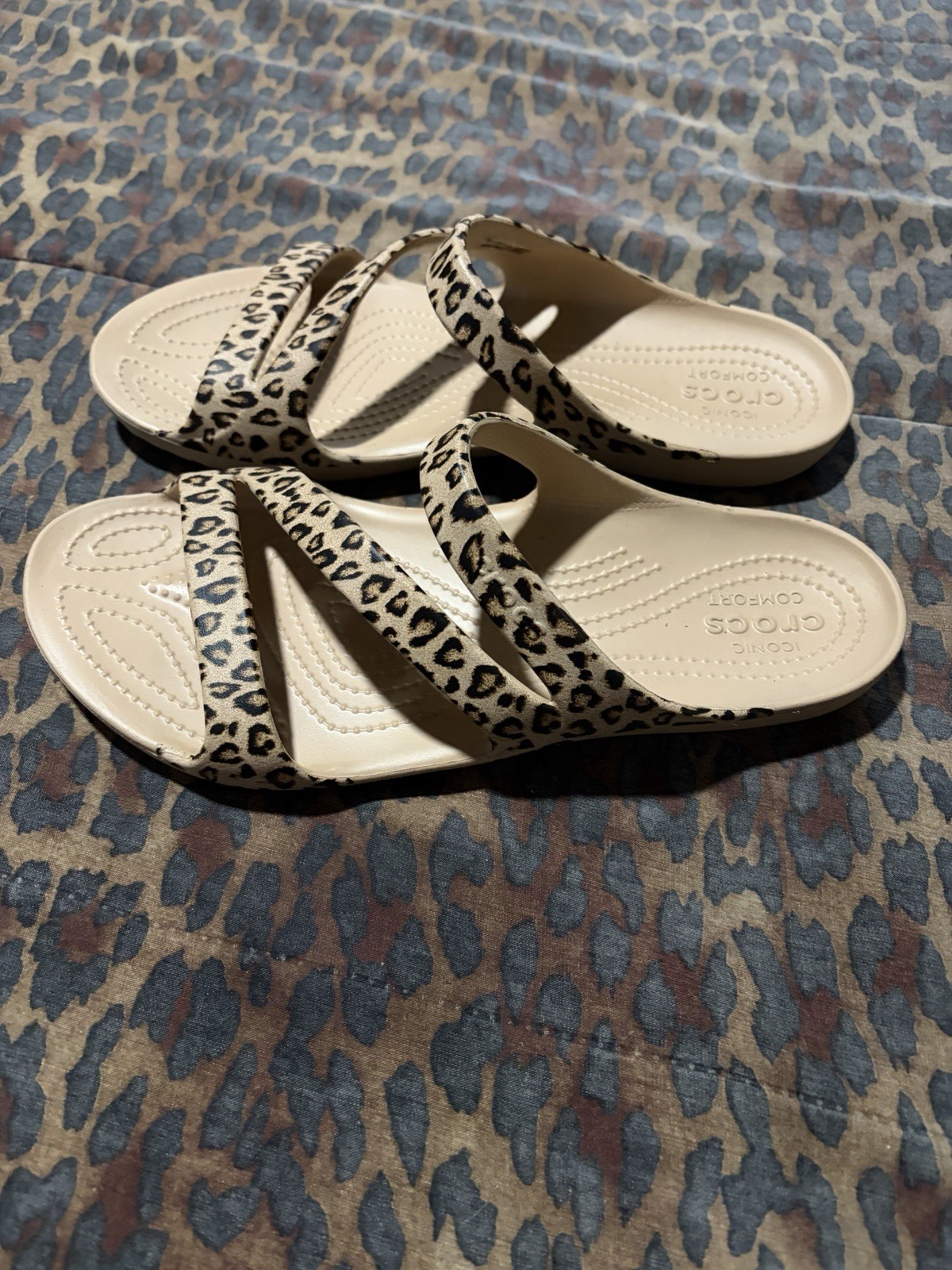 Crocs Kadee II Leopard 3 Band Straps Slip-On Slides Sandals EUC WORN ONCE 10