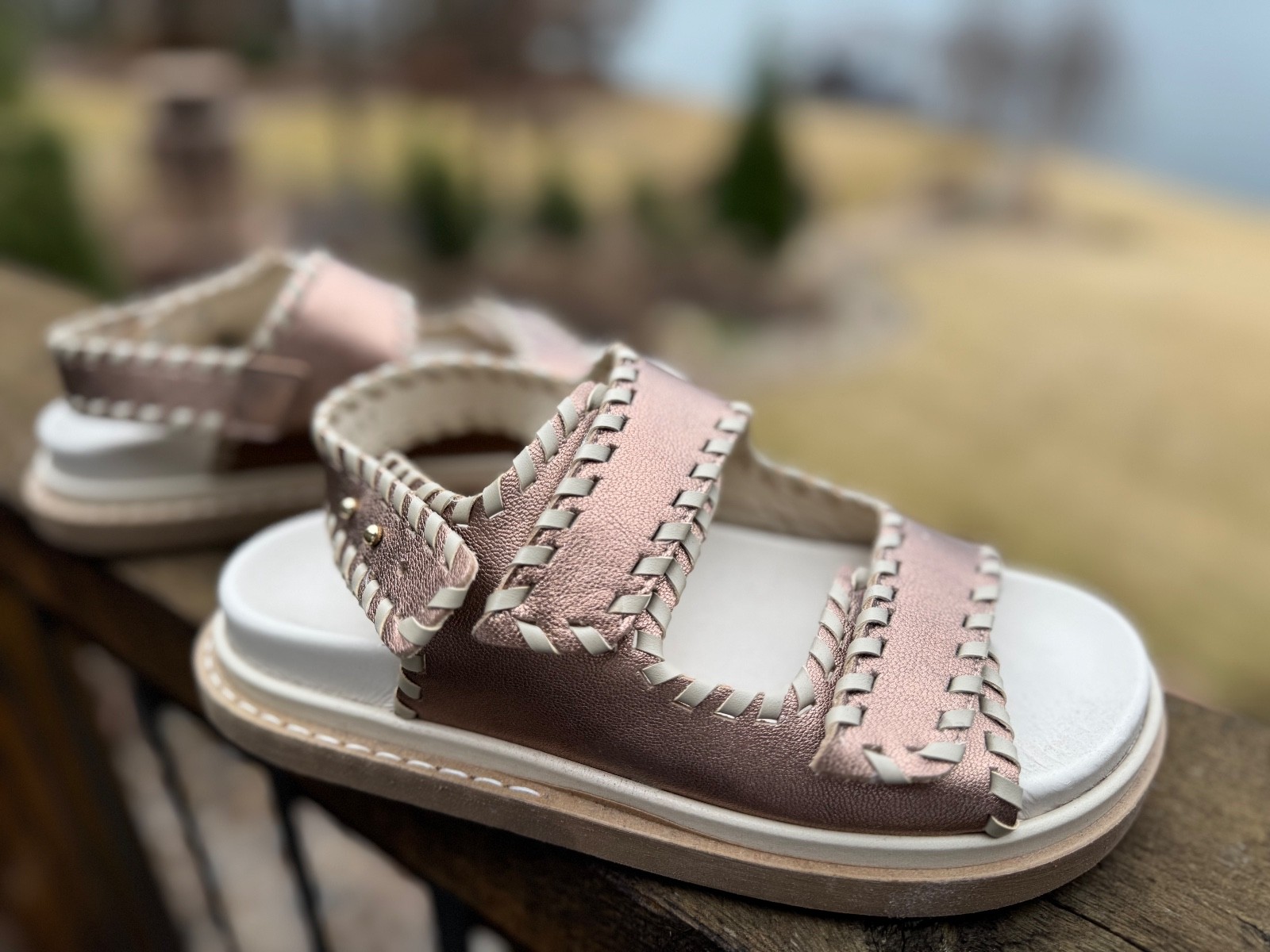 aloha barrel shimmer quartz sandals sin pink/cream cream leather, size 6