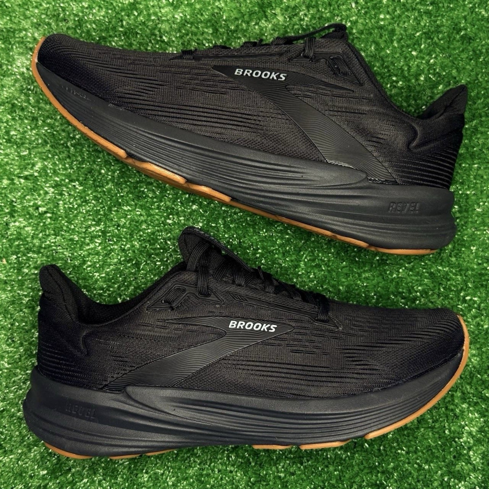 Brooks Revel 8 Women’s Running Shoes Size 7.5 Black Athletic Sneakers Trainer
