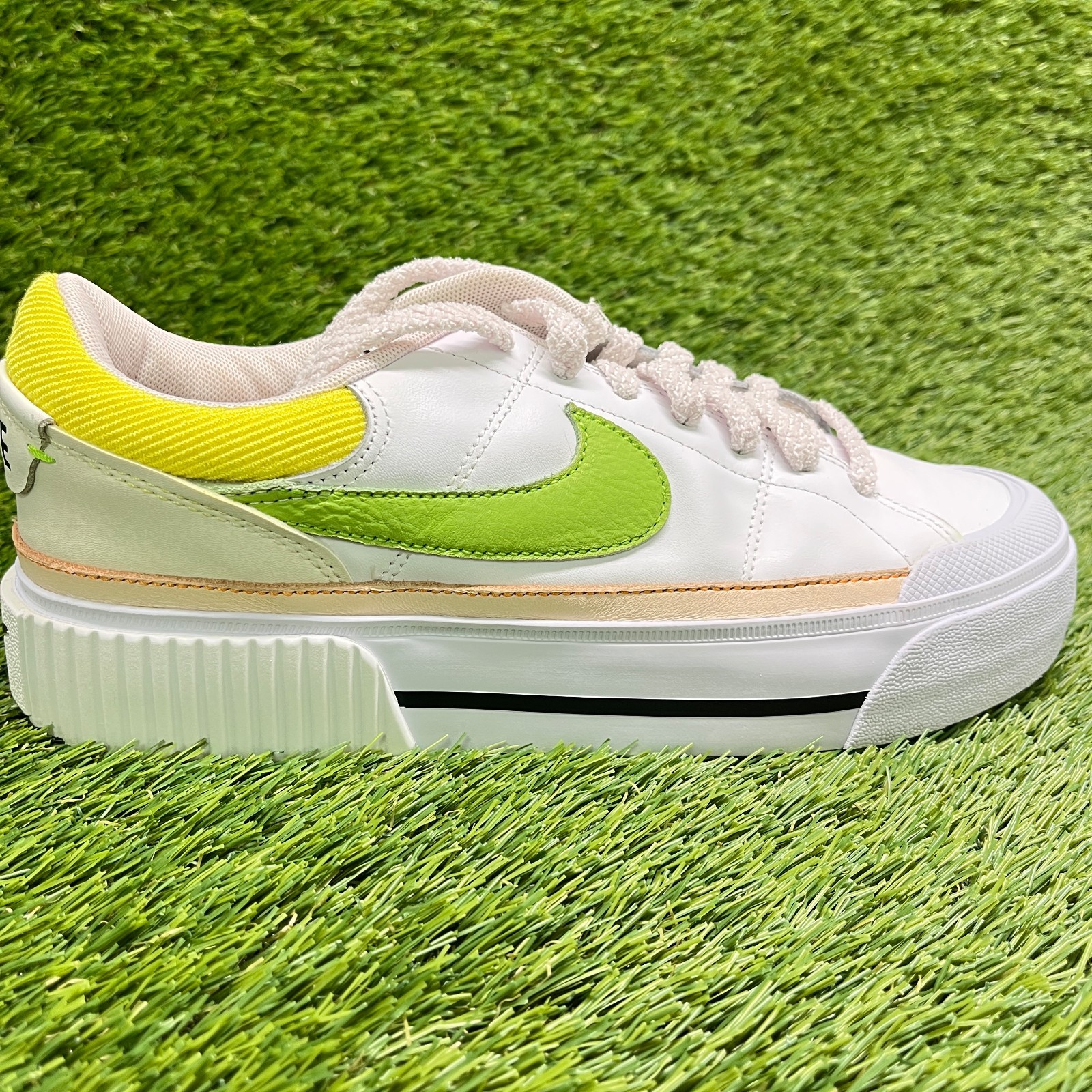 Nike Court Legacy Lift Feel Love Womens Size 9 White Athletic Shoes Sneakers