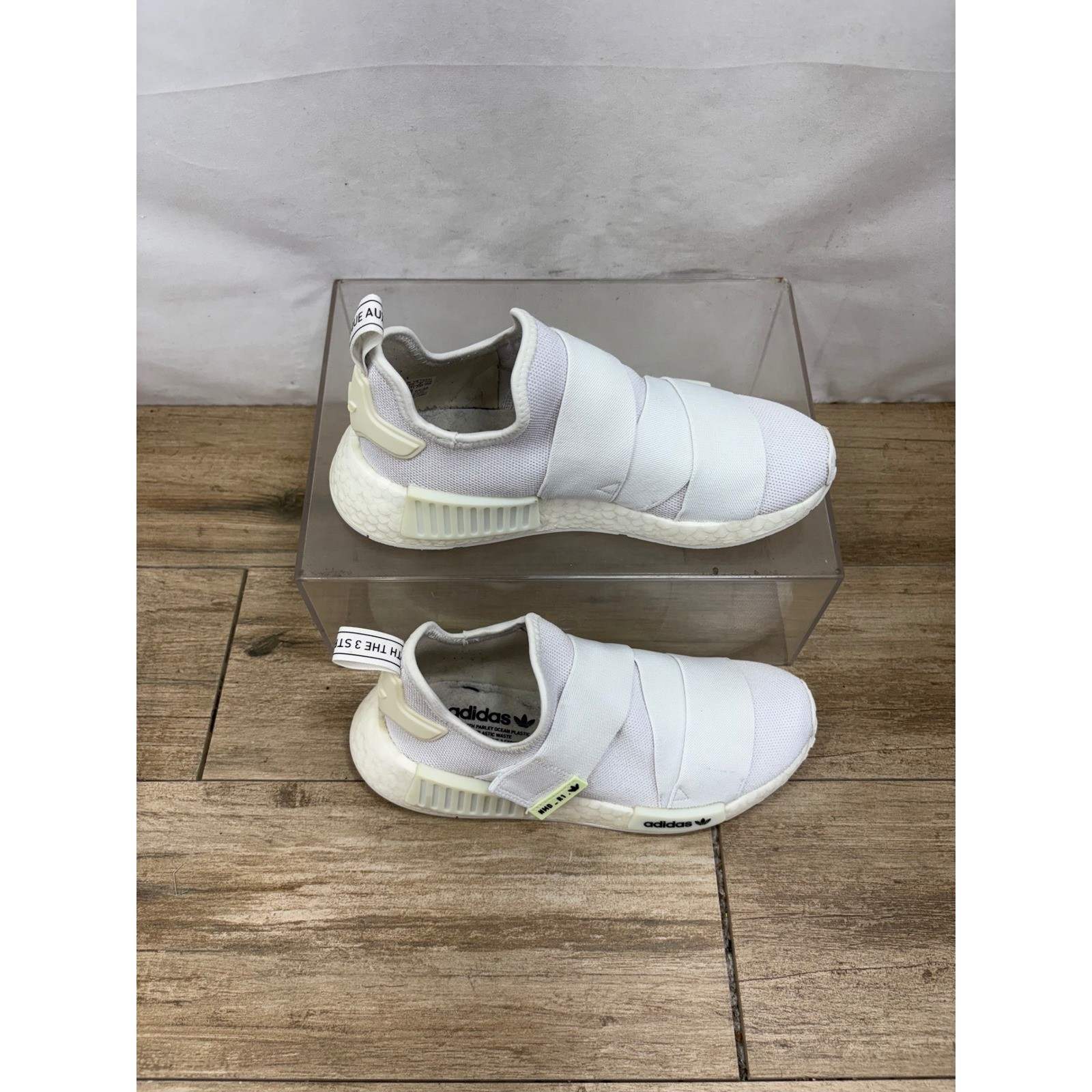 Adidas NMD_R1 Spectoo Slip-On White Sneakers Casual Shoes Women’s Size 6