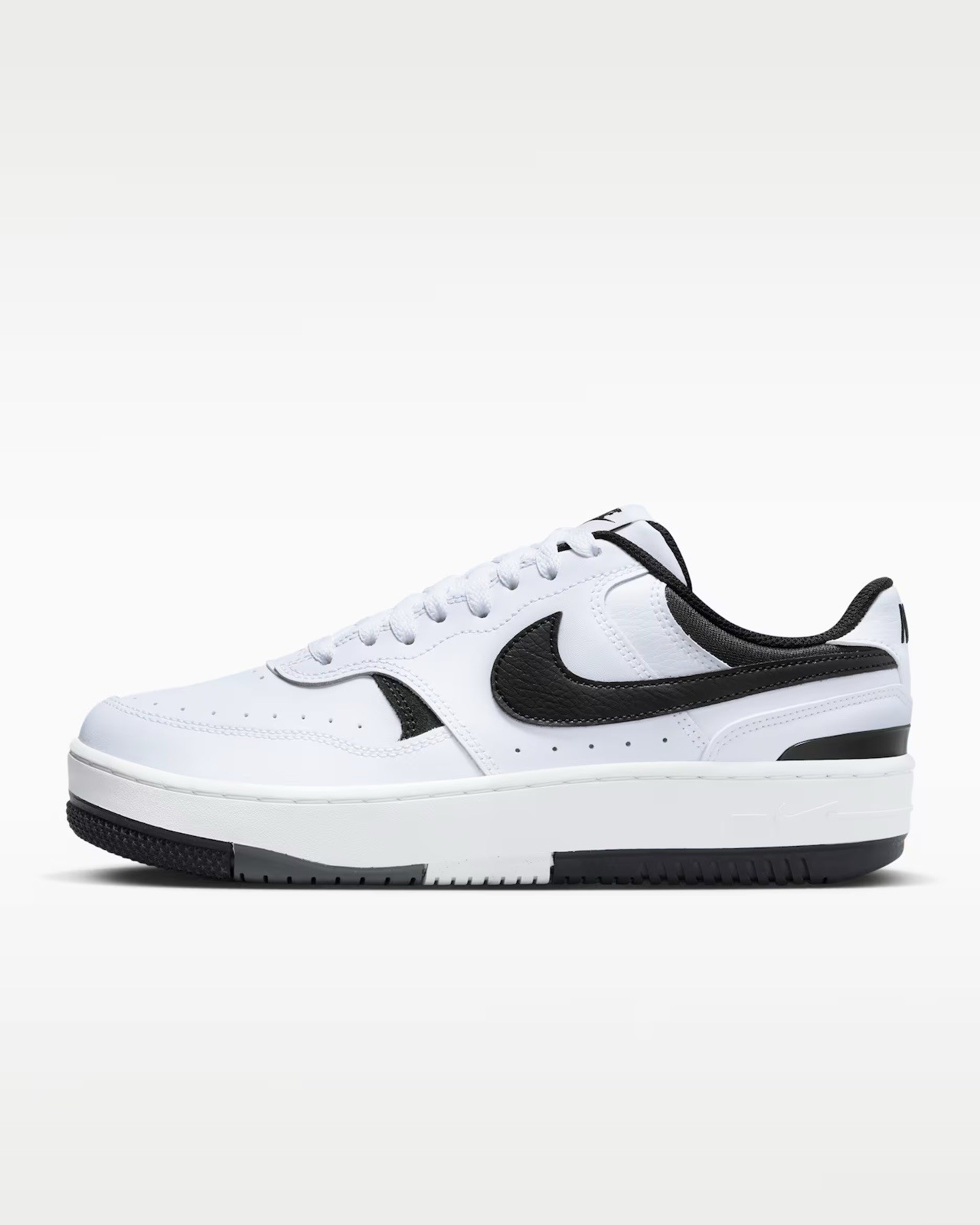 Nike Gamma Force White Black Lace Up Athletic Sneakers DX9176-100 Women Size 8.5