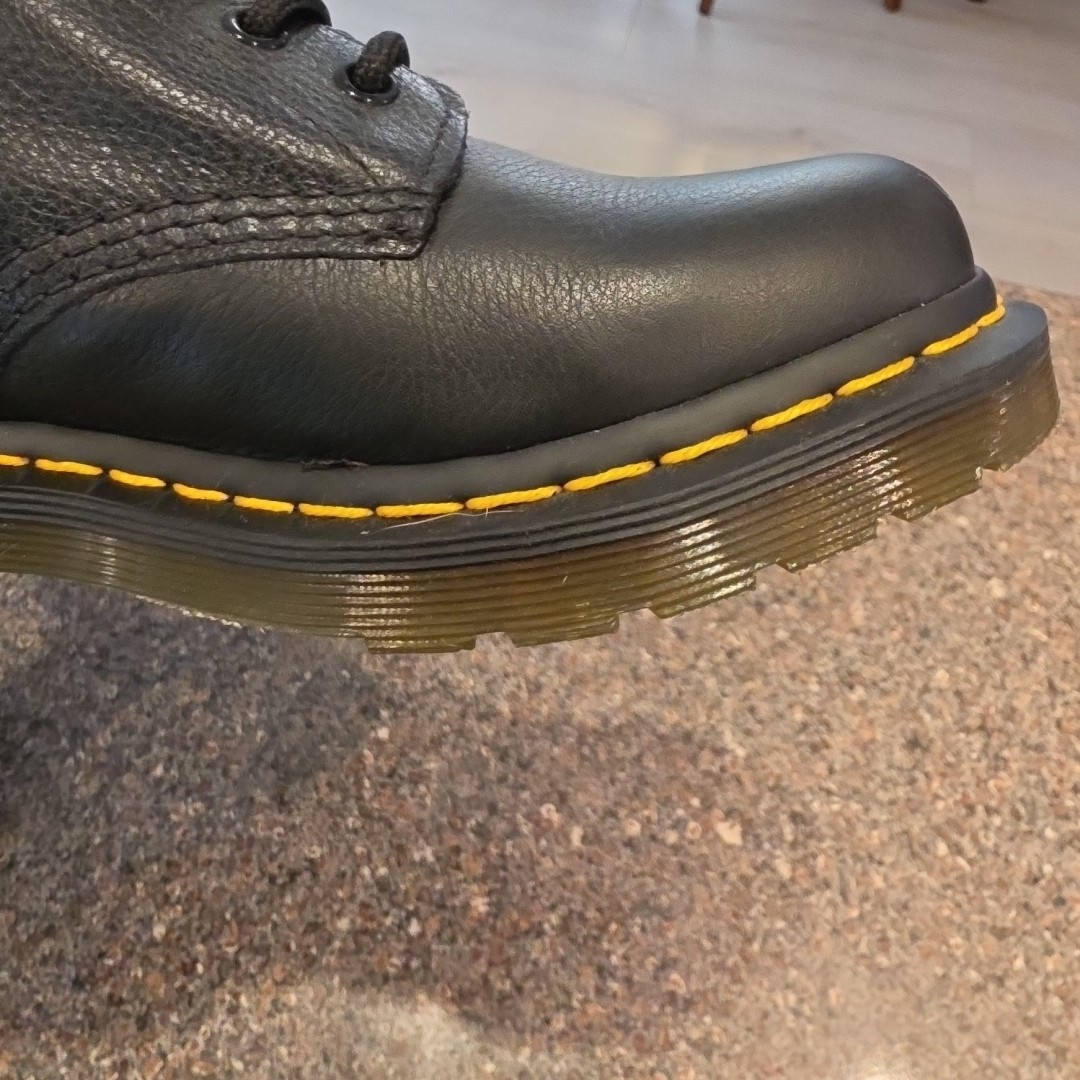 Dr. Martens Pascal 1460 Black Soft Pebbled Leather Boots Wmns Sz US 7 New Combat