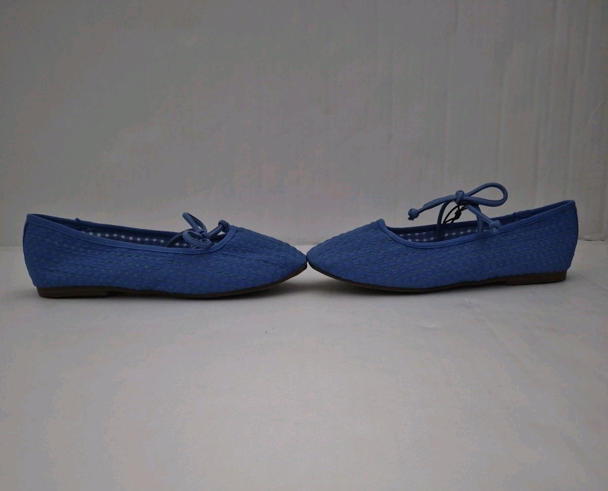 Madden NYC Women’s Blue Flat Toed Size 2