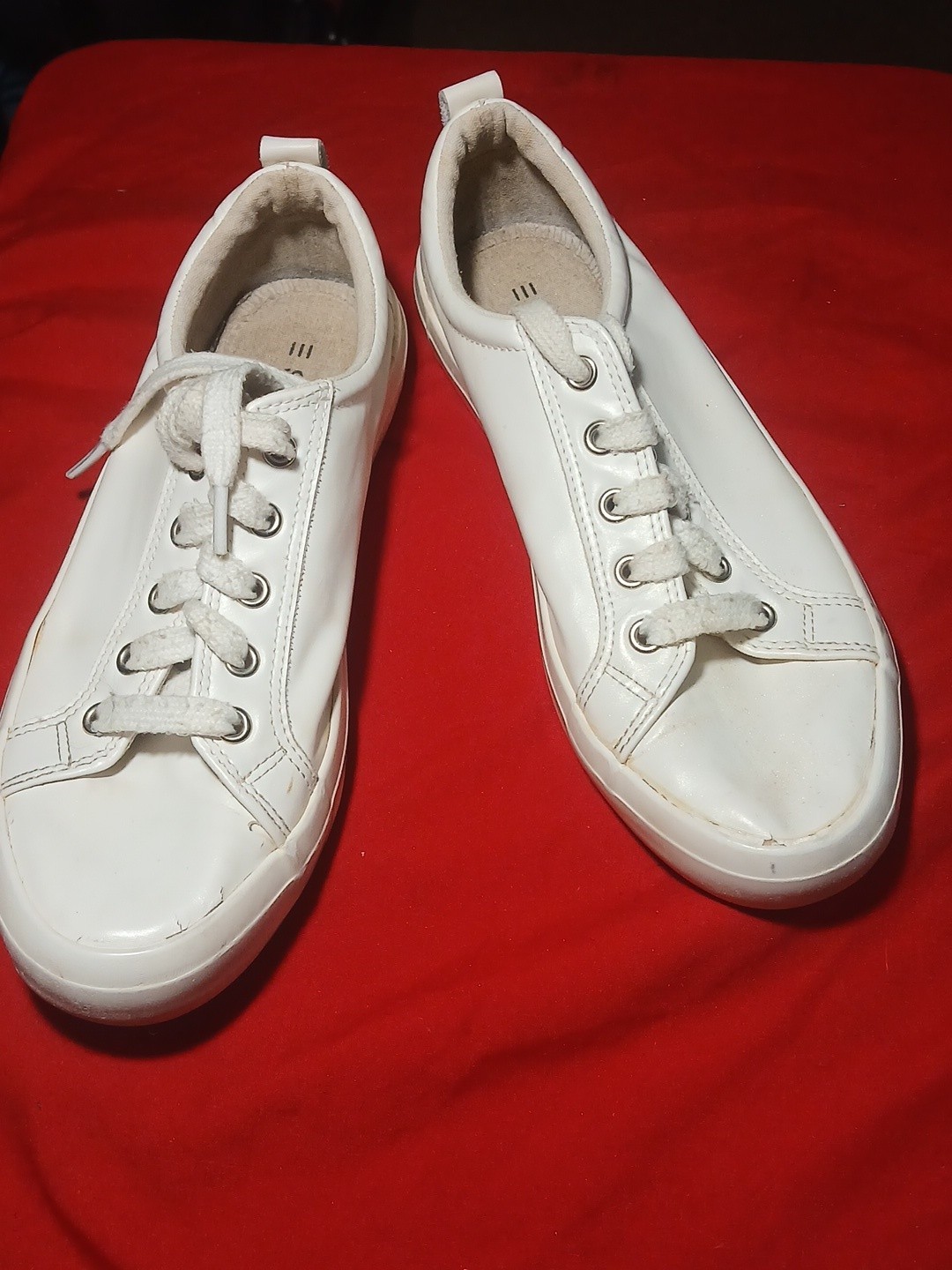 IEspirit Faux Leather White Sneakers. Size 8