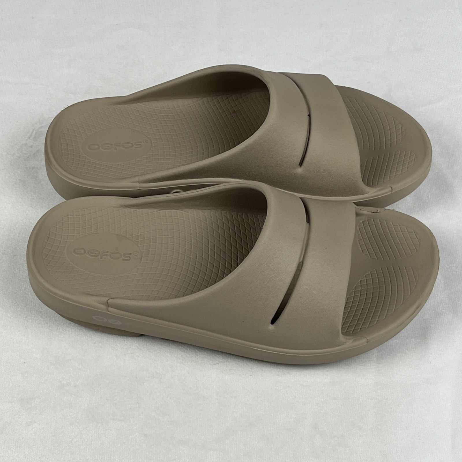 OOFOS OOahh Slide Women’s Recovery Sandals Nomad Size W7 (EU 38) Excellent Cond