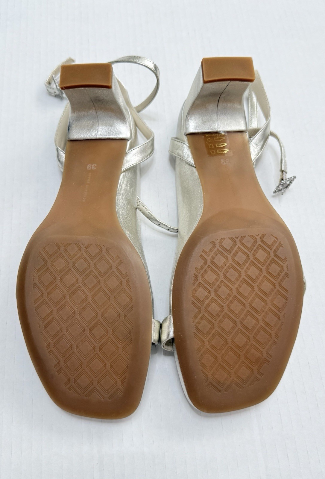 New!! Scarlett Chase Leather Sandals 👡 Champagne Metallic Size 39 Made In Italy