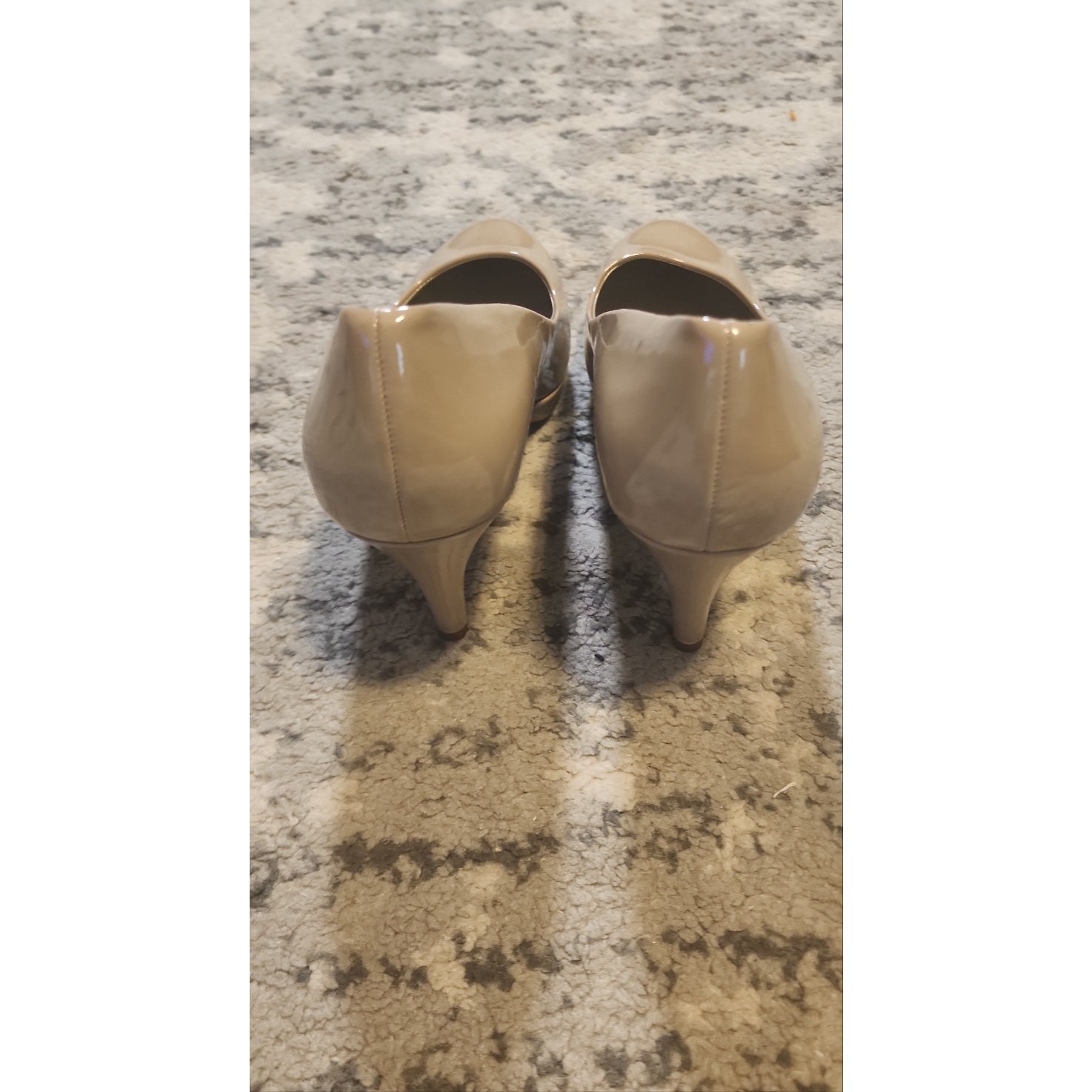 Bandolino Nude Patent Leather Pumps Size 9 Classic Heels