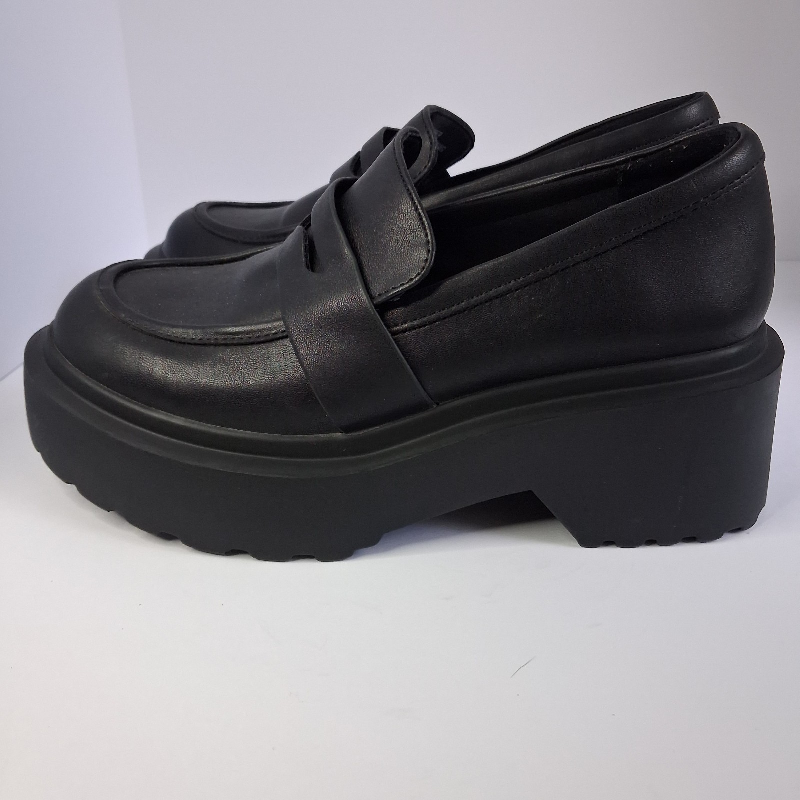 Wild Fable Women’s Black Chunky Platform Loafers Size 6.5 Penny Loafer Lug Sole