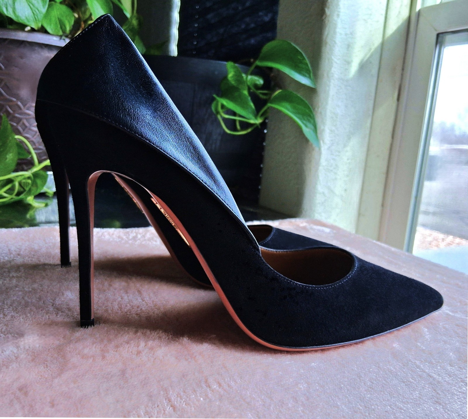 Pure Elegance: AQUAZZURA ELLE 110 Sexy Tuxedo Stiletto Pumo 39.5 US 8.5