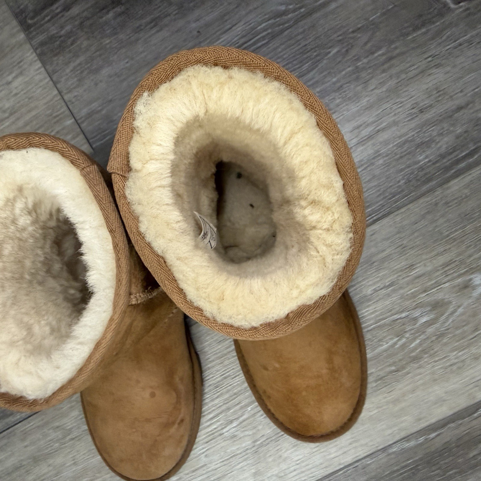 UGG Australia Classic Short Suede Boot # 5835 Chestnut Brown Size 7/EU 38
