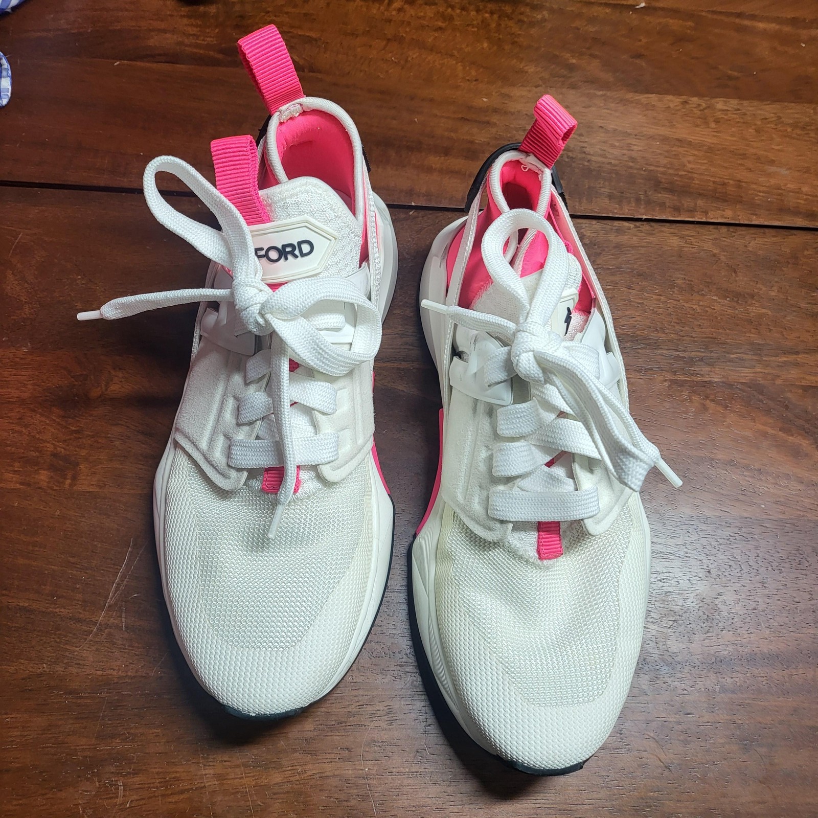 Tom Ford Shoes Womens Size 7 White Pink Mesh Low Top Athletic Sneakers W2818N
