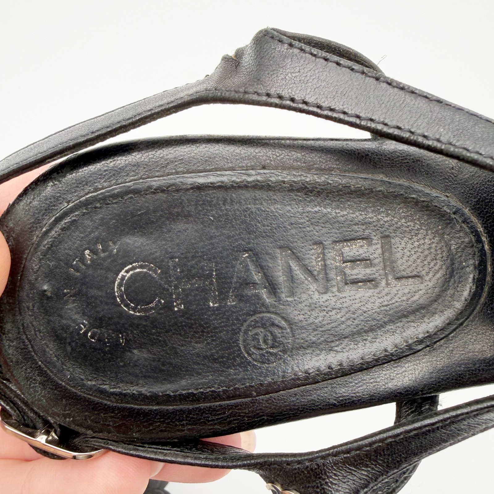 Chanel Camellia Sequin Black Leather Thong Sandal Flat Silver CC Logo Shoes 36.5