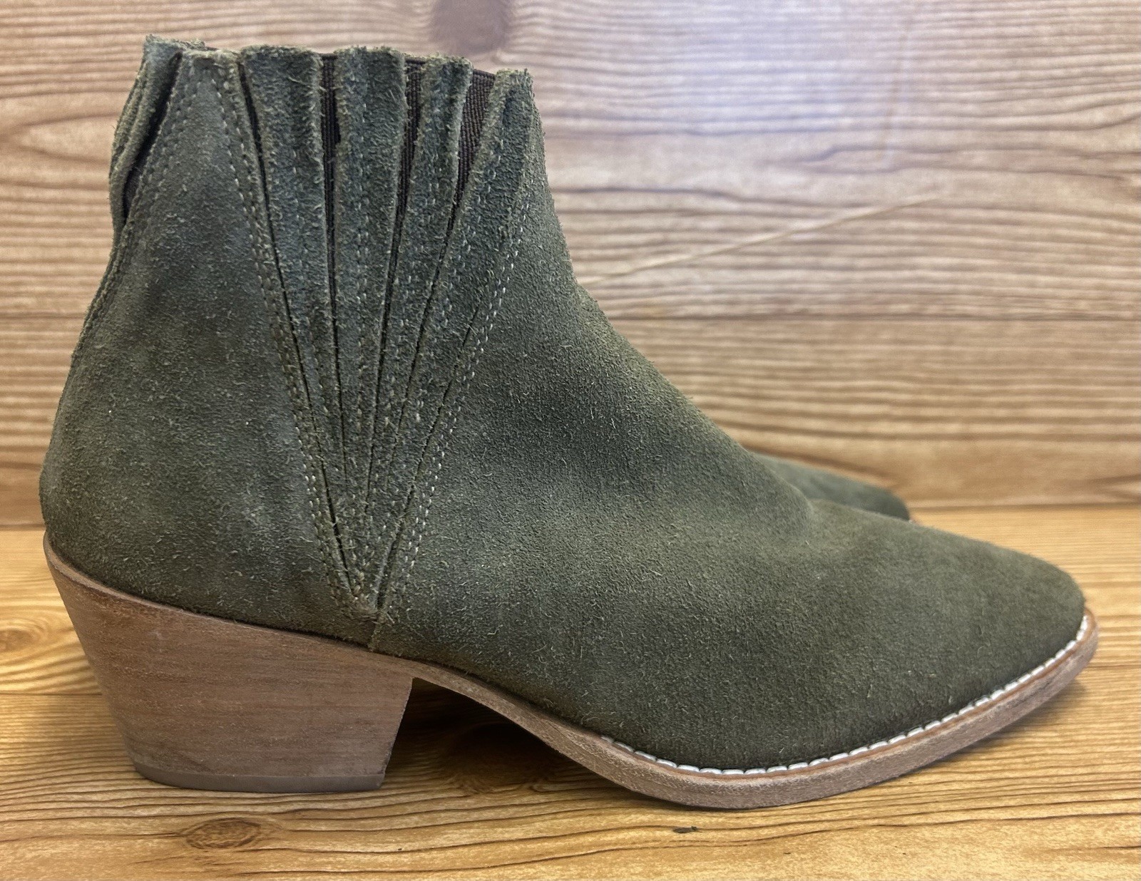 FREE PEOPLE FARYLROBIN Sz 7 TRILL WILD FIELDS SUEDE ANKLE BOOTS BOOTIE GREEN