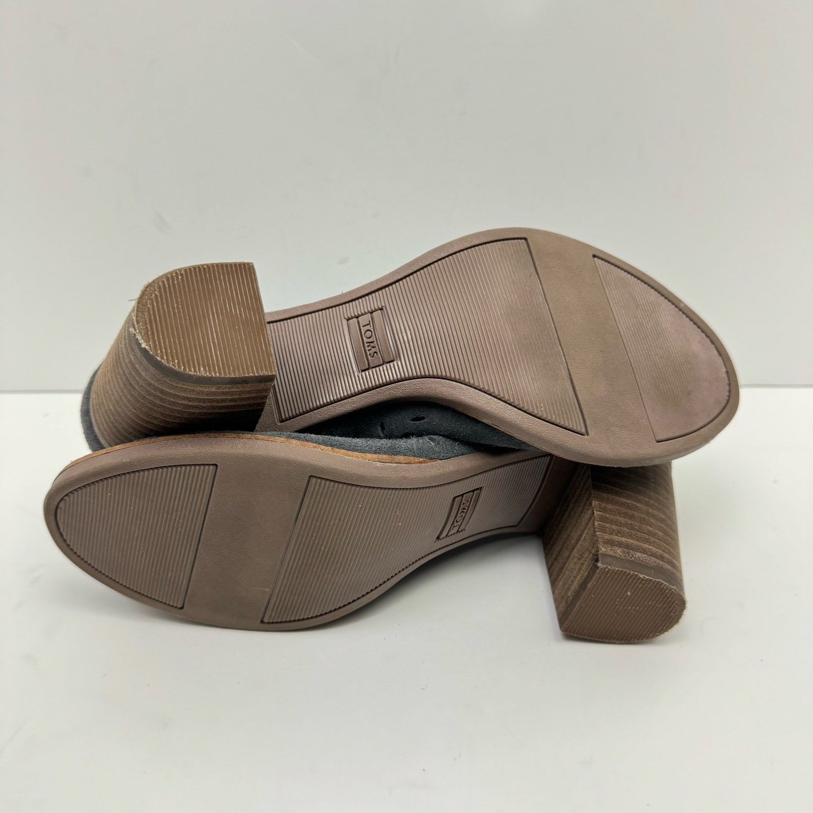 TOMS 8 Majorca Gray Suede Leather Perforated Open Toe Ankle Bootie Heeled Sandal