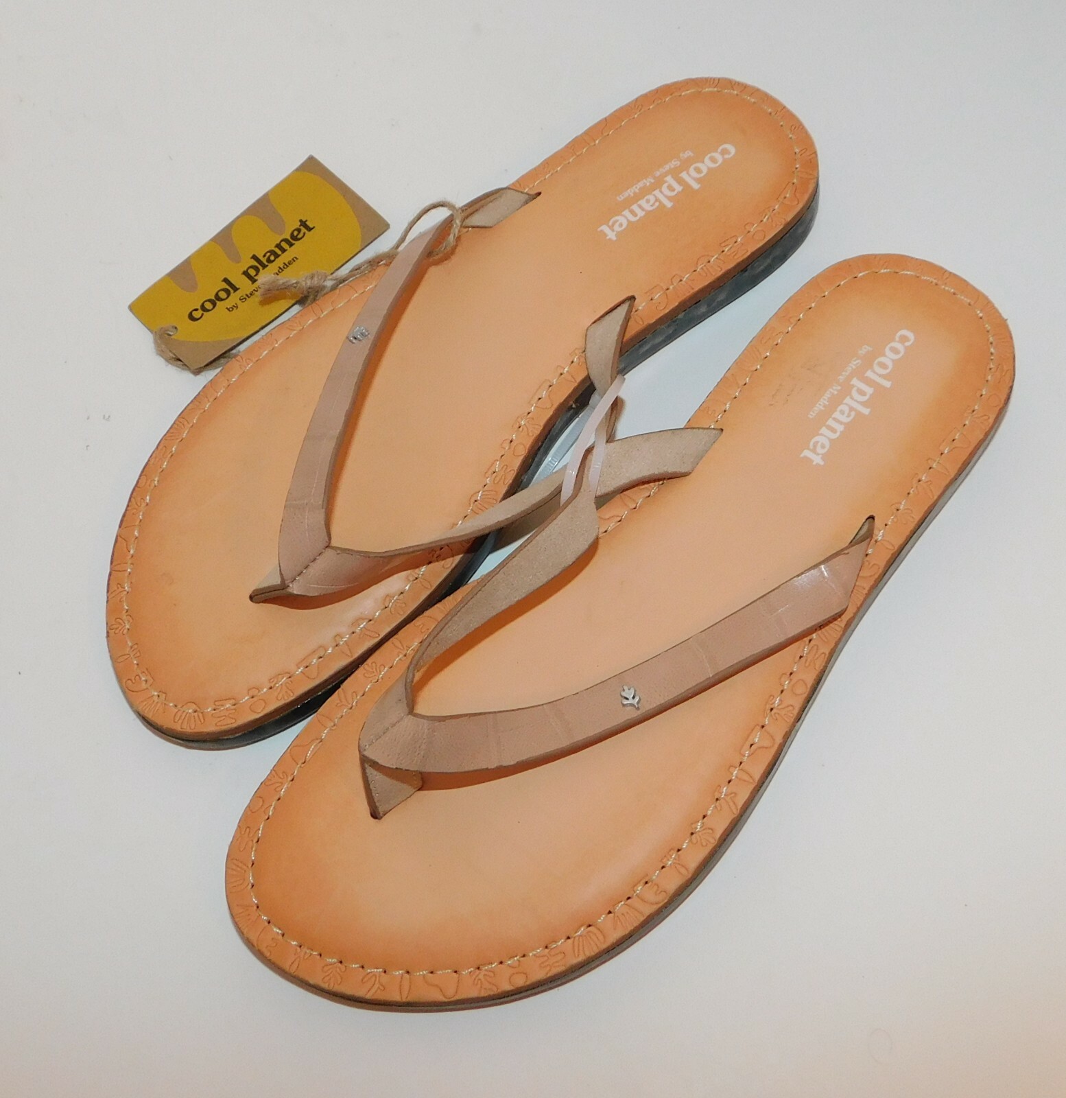 COOL PLANET by Steve Madden Tan Thong Sandals Eco Friendly Flip Flop 11