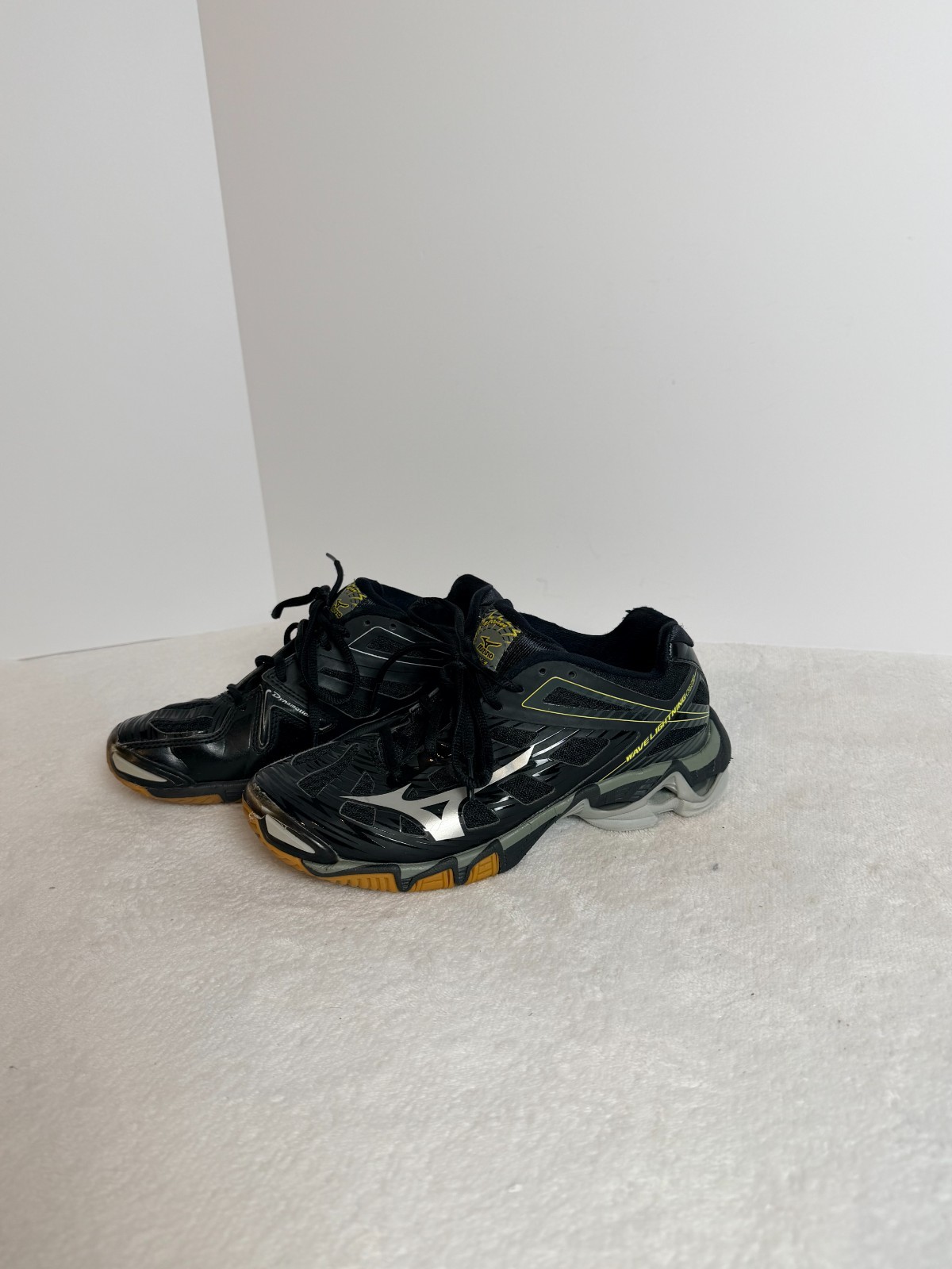 Mizuno Wave Lightning Volleyball Shoes Black Silver Women’s US 6.5
