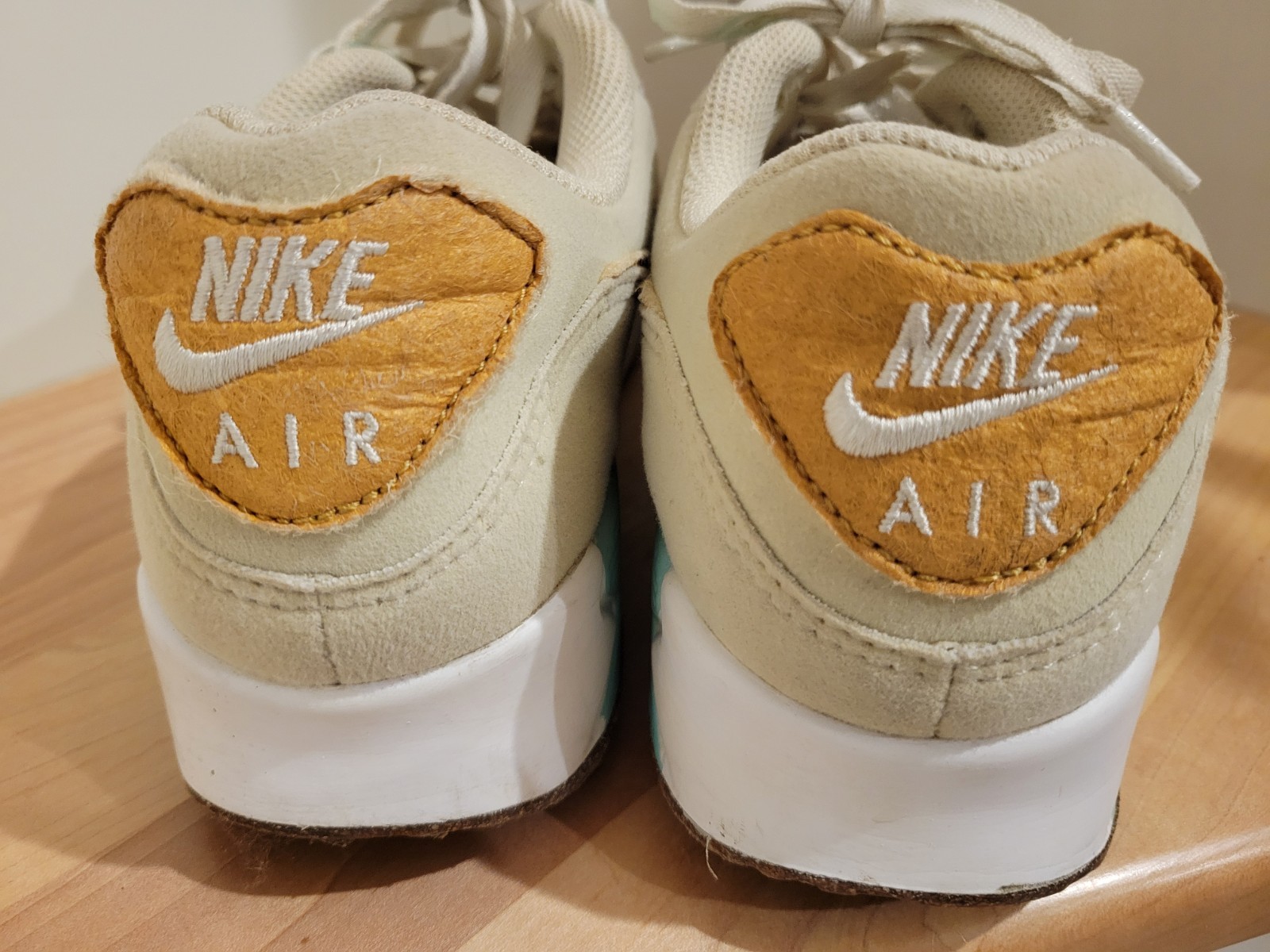 Nike Air Max 90 Happy Pineapple Sneakers Women’s Size 9 DC-5211-100