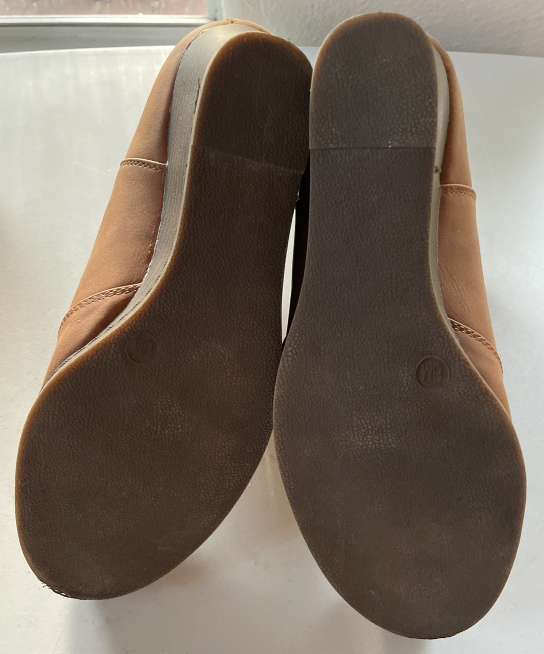 VEPOSE NEW YORK Women’s Brown Pull-On Wedge Round Toe Ankle Boots Size: 8M
